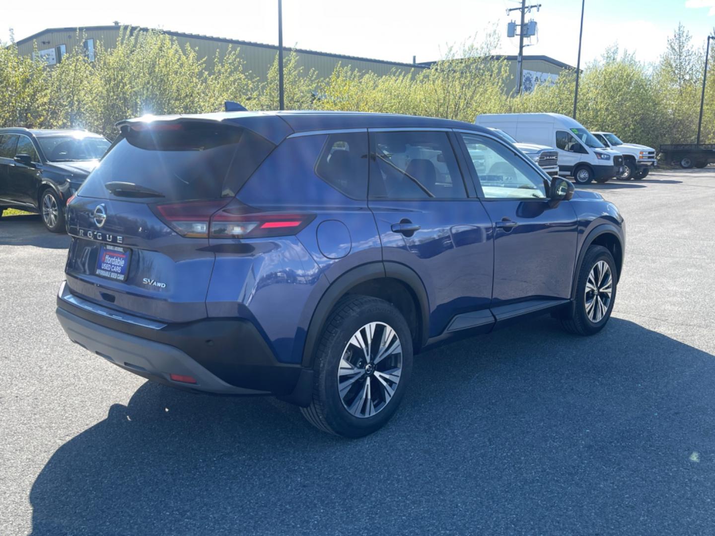 2021 BLUE NISSAN ROGUE SV (JN8AT3BB5MW) with an 2.5L engine, Continuously Variable transmission, located at 1960 Industrial Drive, Wasilla, 99654, (907) 274-2277, 61.573475, -149.400146 - Photo#3